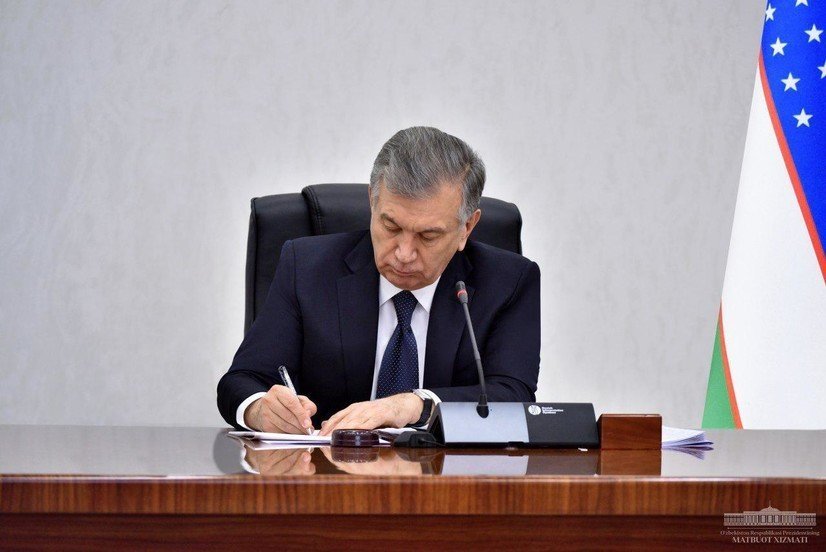 Shavkat Mirziyoyev 8-mart munosabati bilan bir guruh xotin-qizlarni mukofotladi